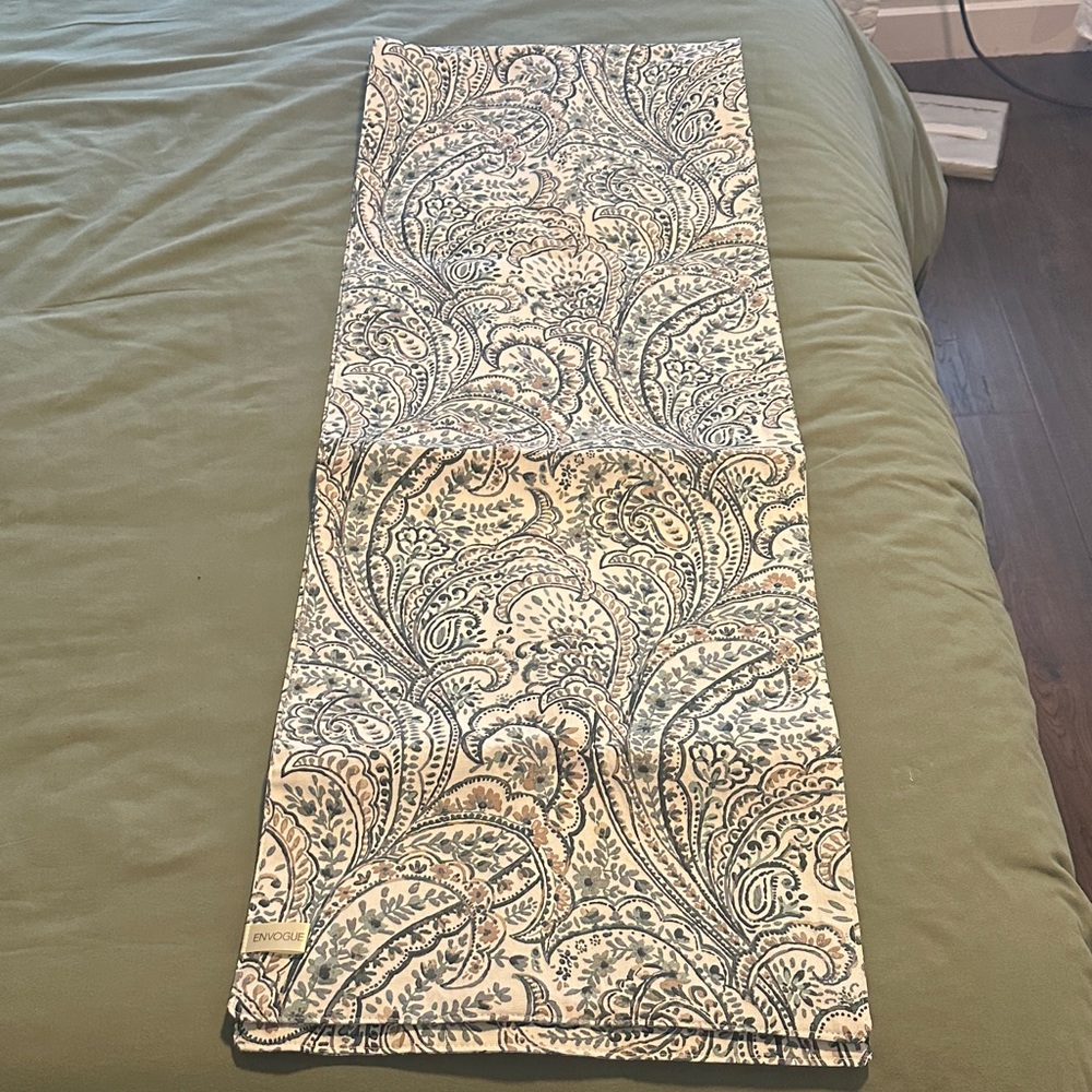 Envogue Paisley Runner in Cream, Blue, and Tan